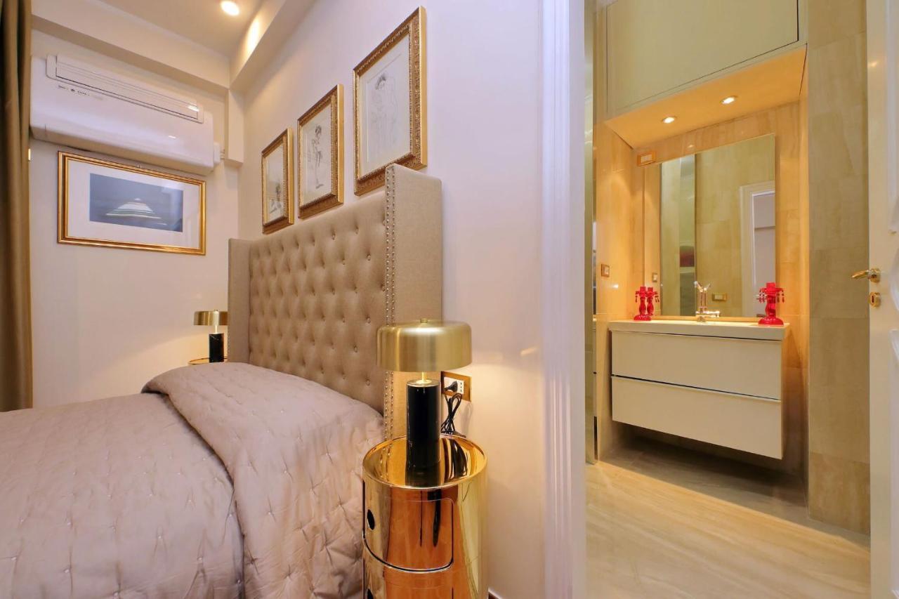 Luxury Di San Giacomo Apartment Rome Bagian luar foto