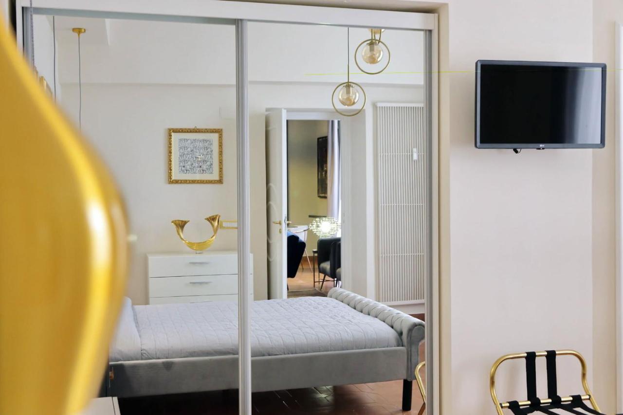 Luxury Di San Giacomo Apartment Rome Bagian luar foto